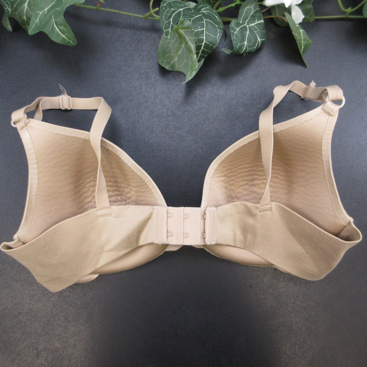 Maidenform Women’s Bra Nude 34D Padded Underwire Seamless T-Shirt Comfort