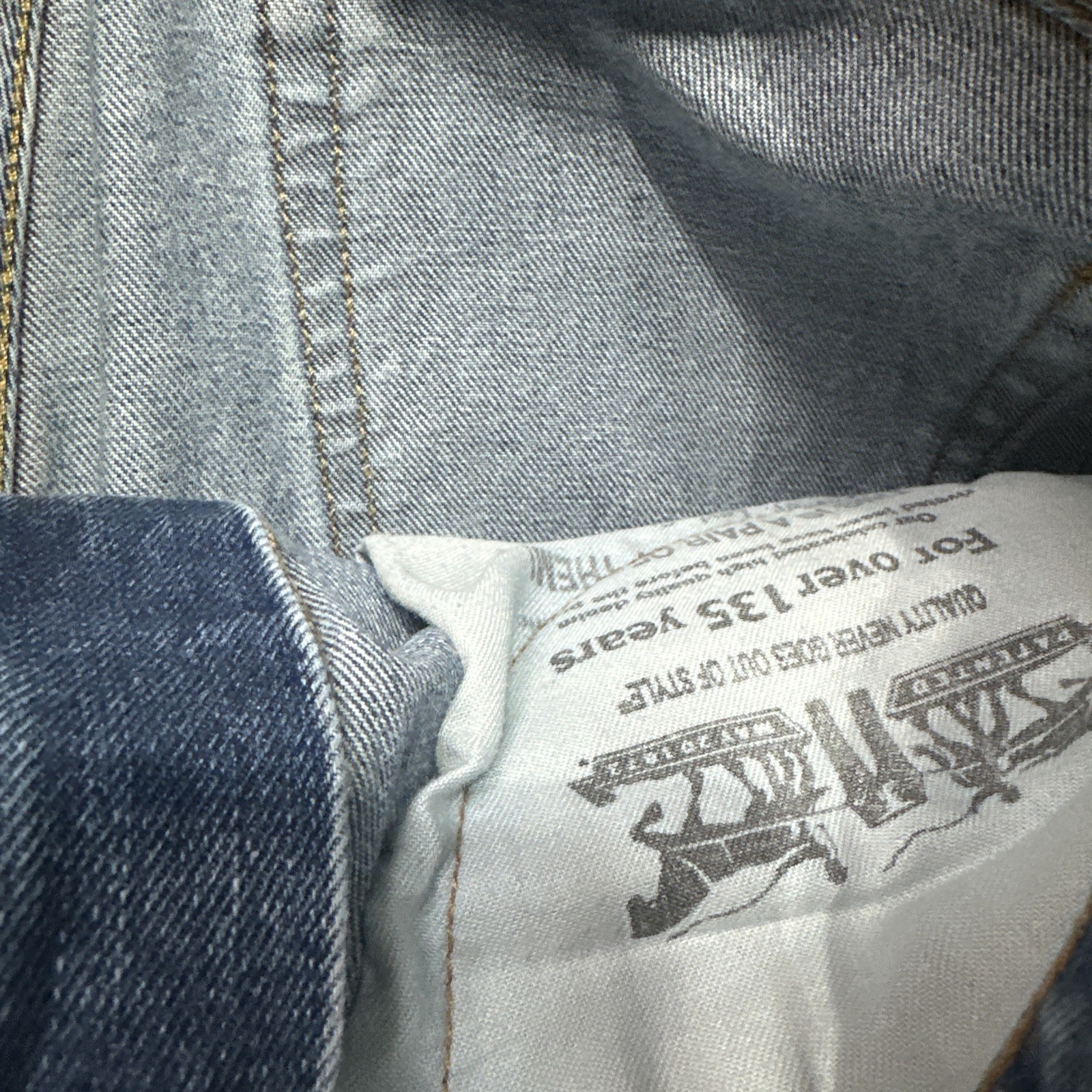 Levi’s 505 Regular Fit Jeans Straight Leg Medium Blue Zipper Fly Men’s SZ 30×30