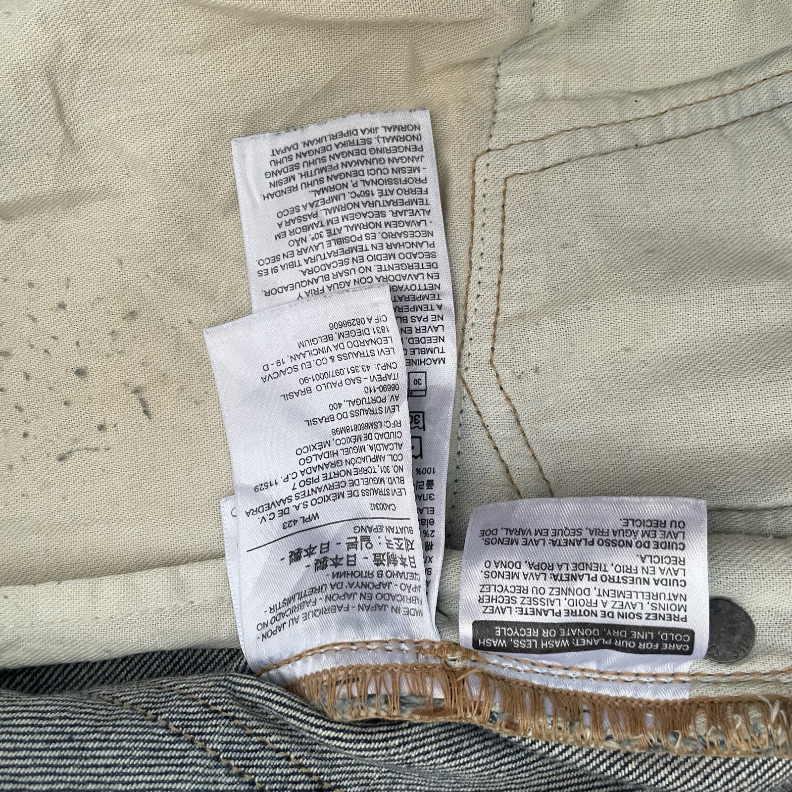 Levi’s 502 Taper Big E Selvedge Denim Japan Made Jeans W38