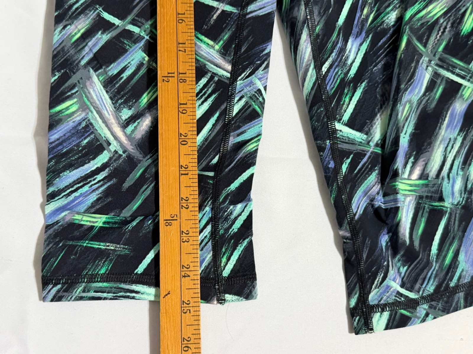 VSX Victoria’s Secret Sport Leggings sz S/P Small VG Multicolor Nylon/Elastane