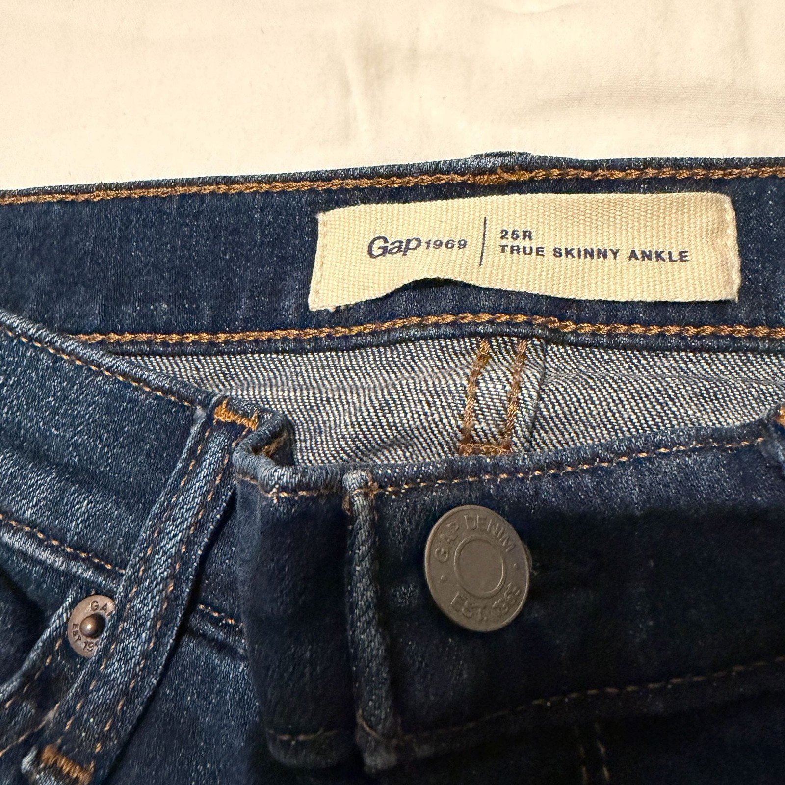 Gap 1969 Mid-Rise True Skinny Ankle Jeans in Dark Wash Size 25 R