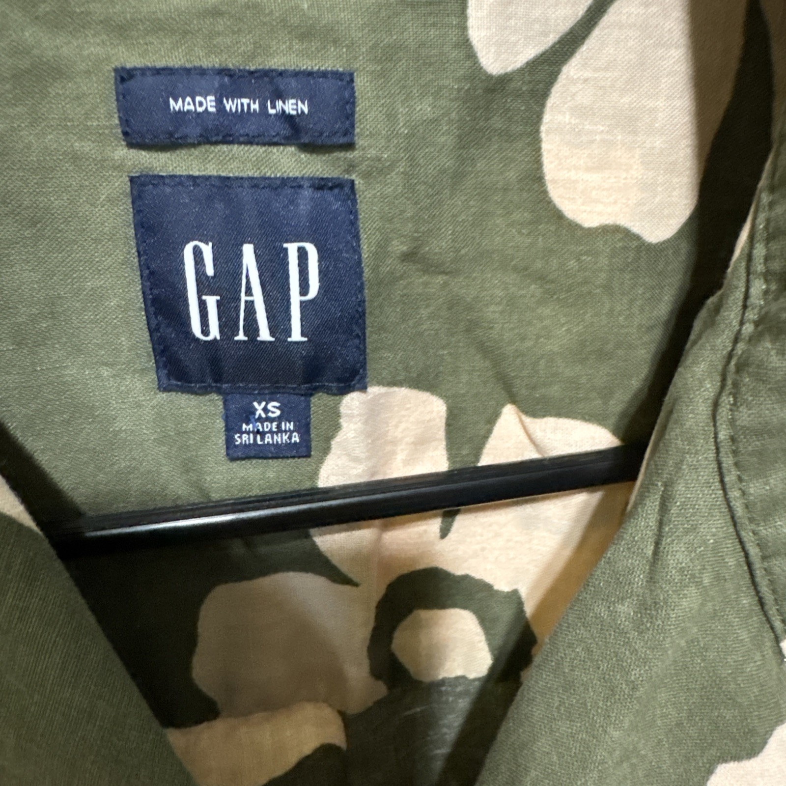 Gap Women’s Denim Button-Up Short Sleeve Flower