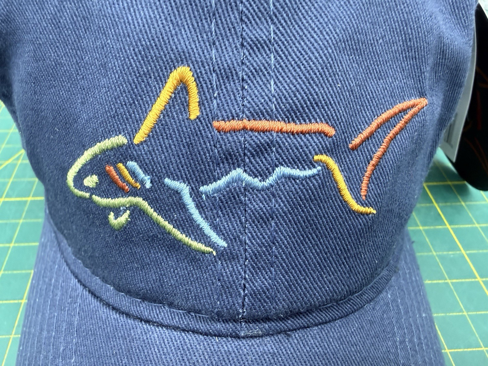 Greg Norman Dark Blue Embroidered Shark Logo Strapback Golf Hat Cap – New!