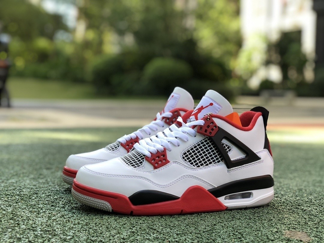 AJ 4 Retro Fire Red DC7770-160 Men’s Basketball shoes Sizes 4-13
