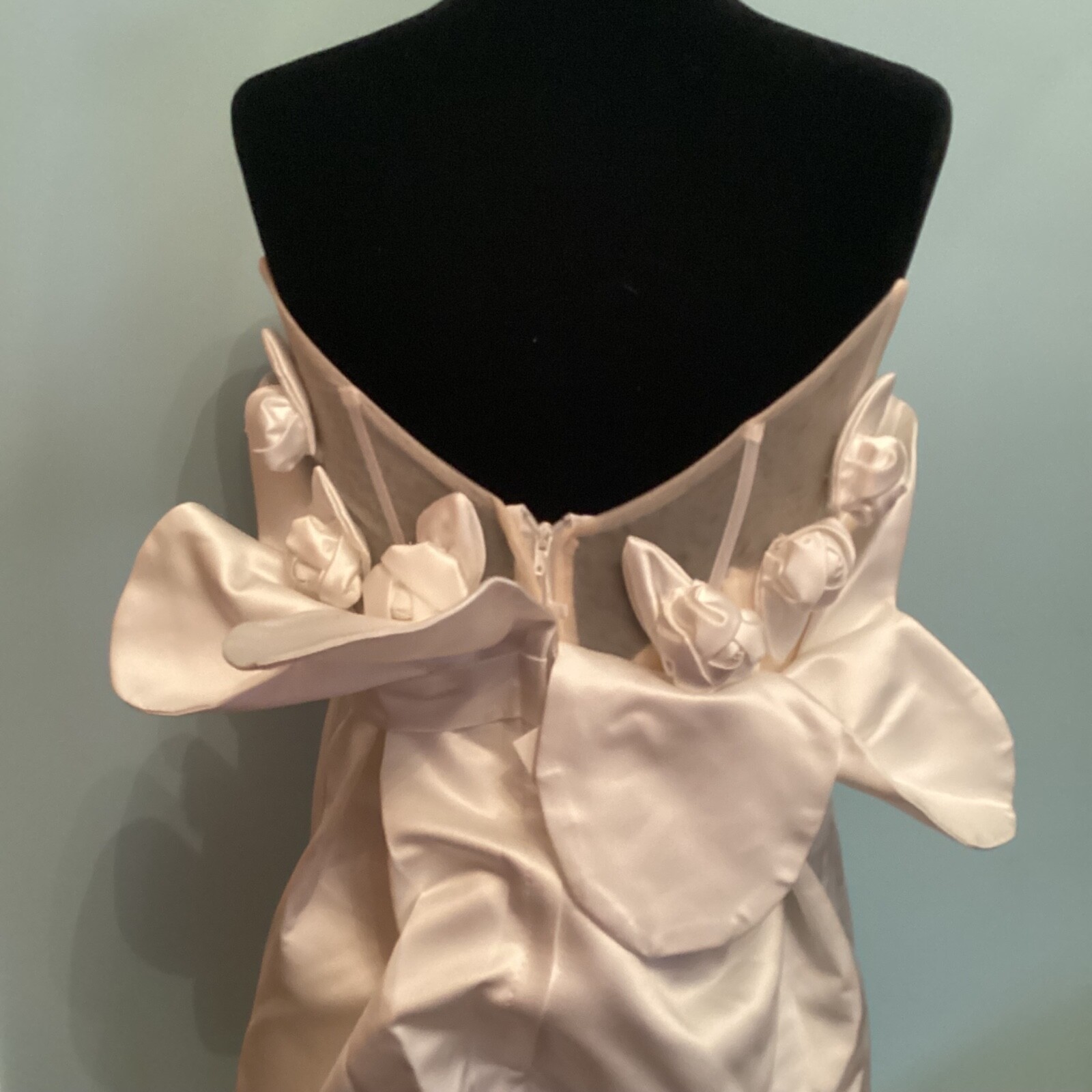 Fengjiayi wedding dress XL white new with tags hand wash or dry clean only