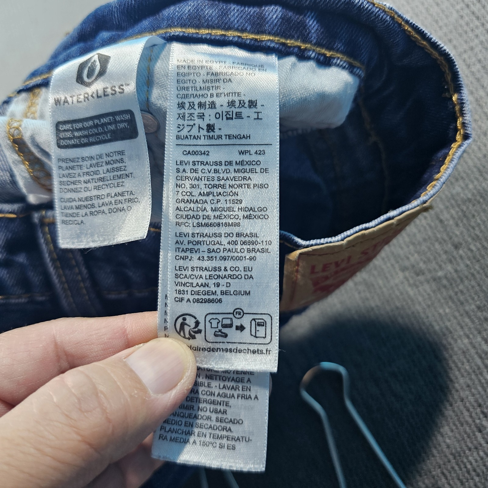Levi’s 505 Men’s Regular Fit Jeans, Size 31×32, Blue Denim