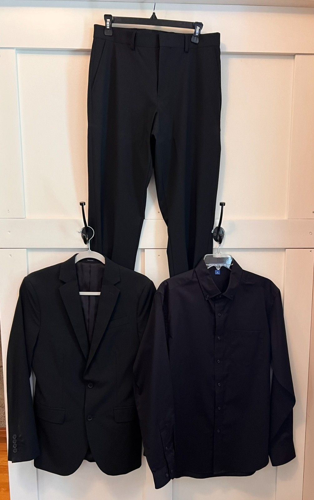 Men’s J. Ferrar Ultra Comfort Mens Stretch Suit and shirt , 30×32, 34 reg