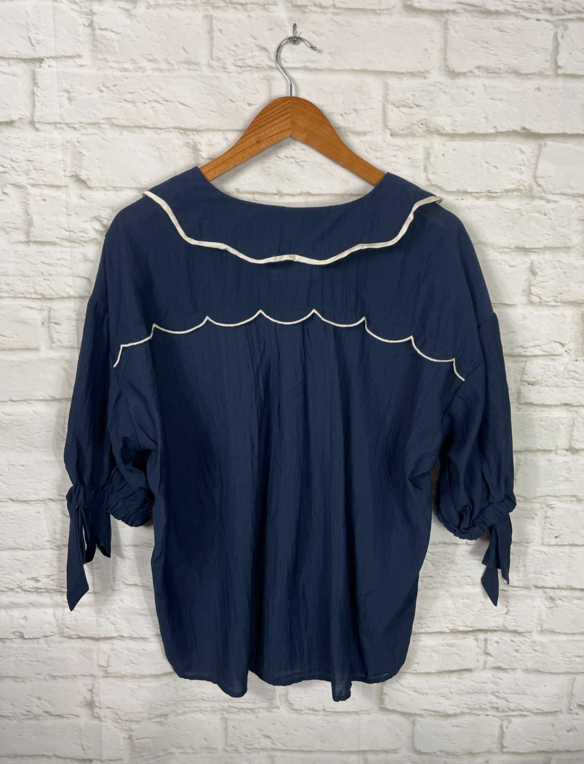 NEW UMGEE Women’s Navy Blue V Neck Button Down Shirt Size XL