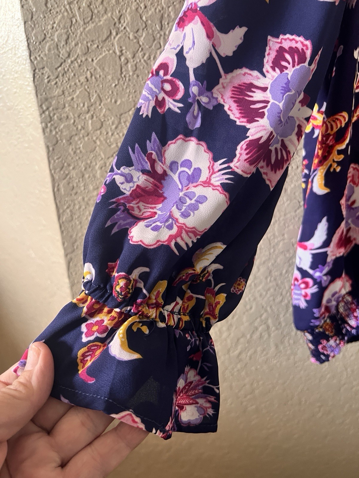 Cooper & Ella Womens PULLOVER BLOUSE V-Neck Bell Sleeve Navy Multi Floral