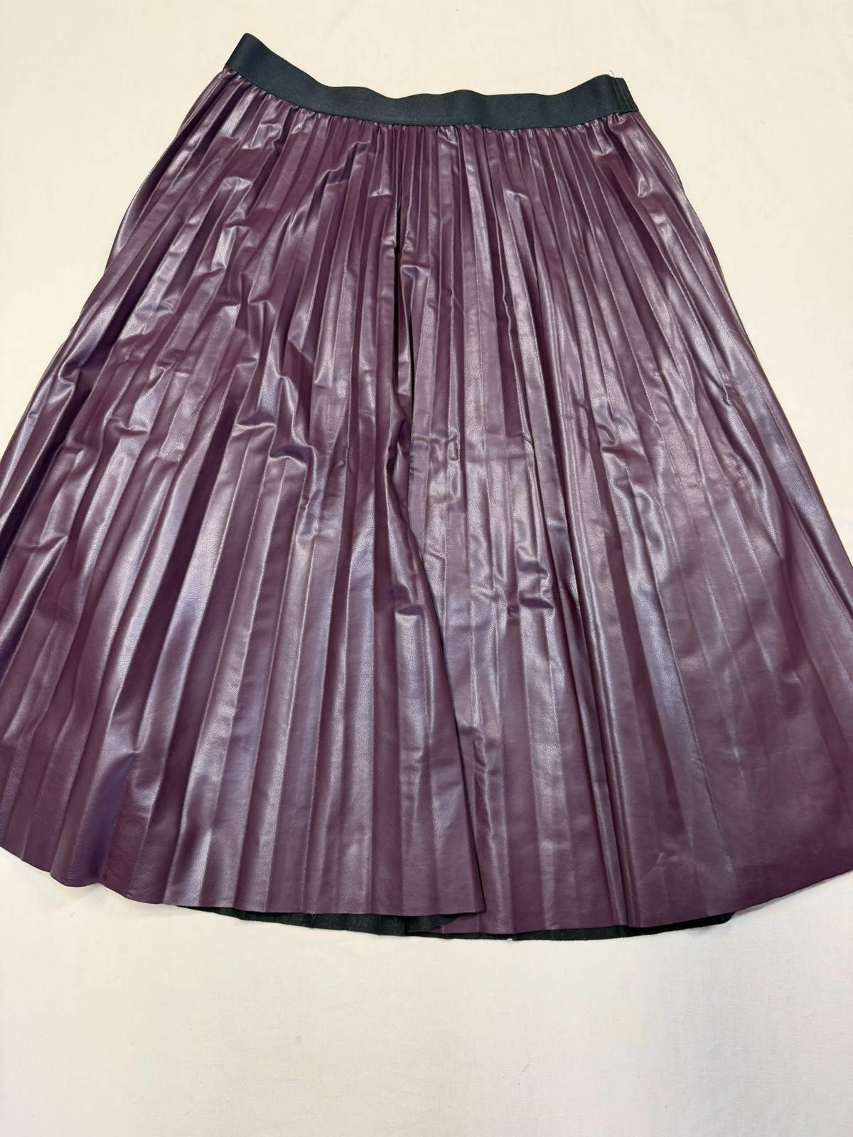 Calvin Klein Pleated Aubergine/ Burgandy/ Purple Faux Leather MIDI Skirt L