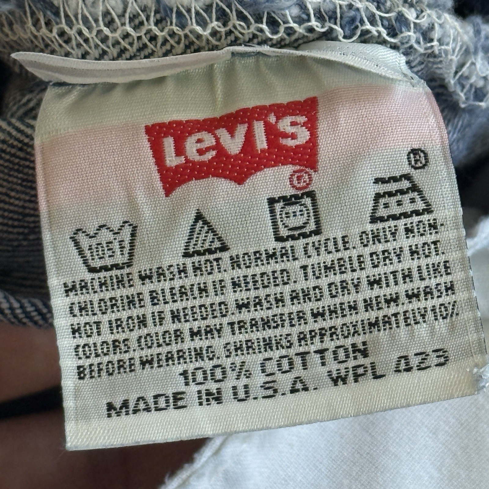 Vintage Levi’s Jeans Mens (FITS 36×31”) 501 XX Shrink To Fit Made in USA Denim