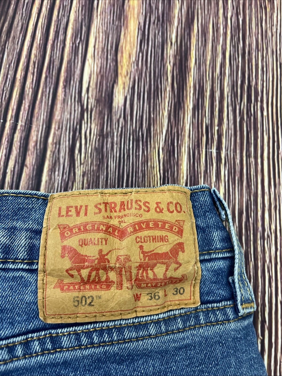 Levis 502 Regular Taper Blue Jeans Mens Size 36×30 (Measures 36×28)