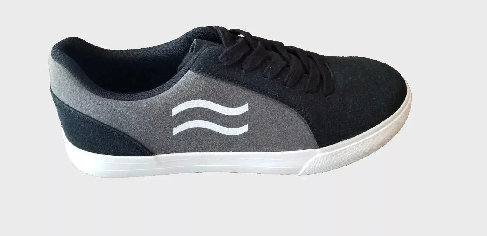 $25 SUEDE SKATE SHOES (MEN’S 8, 9, 10, 11, WOMEN’S 9, 10, 11, 12) 60% DISCOUNT