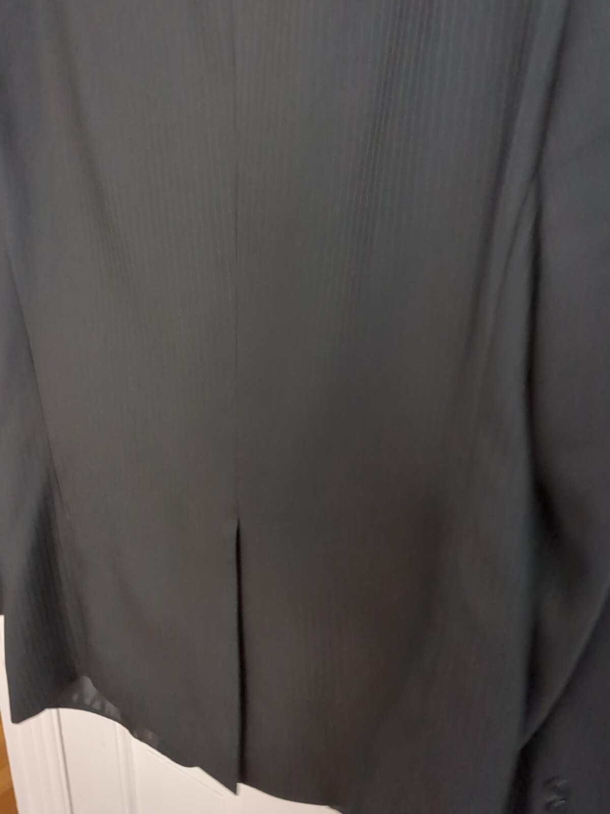 Black Pin Stripe Men’s Suit Jacket 40R Slim Fit Lineage Milan NY 40 R