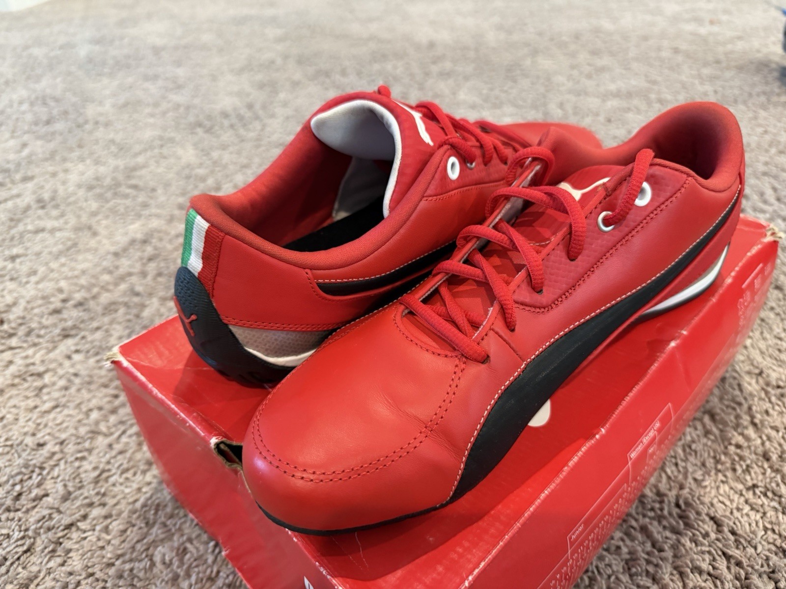 PUMA Drift Cat 4 SF Ferrari Men’s Low Top Leather Lace-Up Sneakers Red/Black