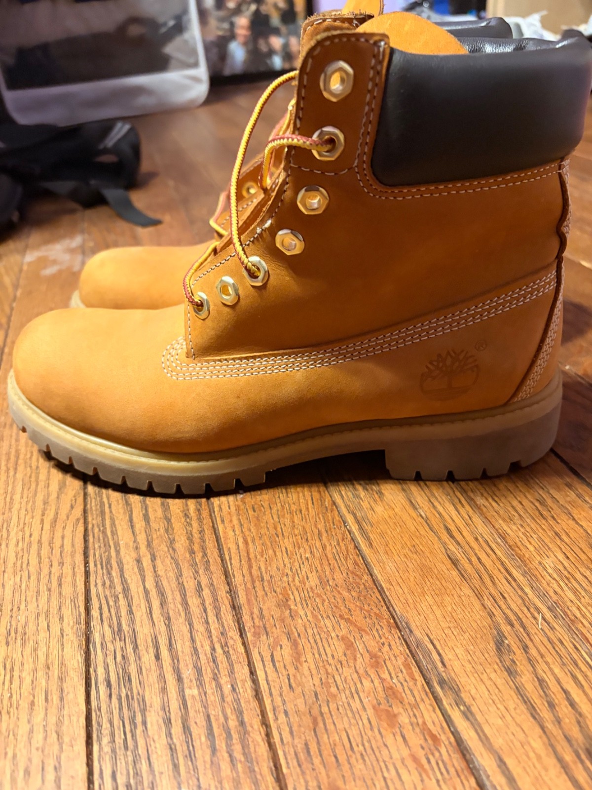 Timberland Men’s 6 inch Premium Waterproof Boot – Wheat, US 8