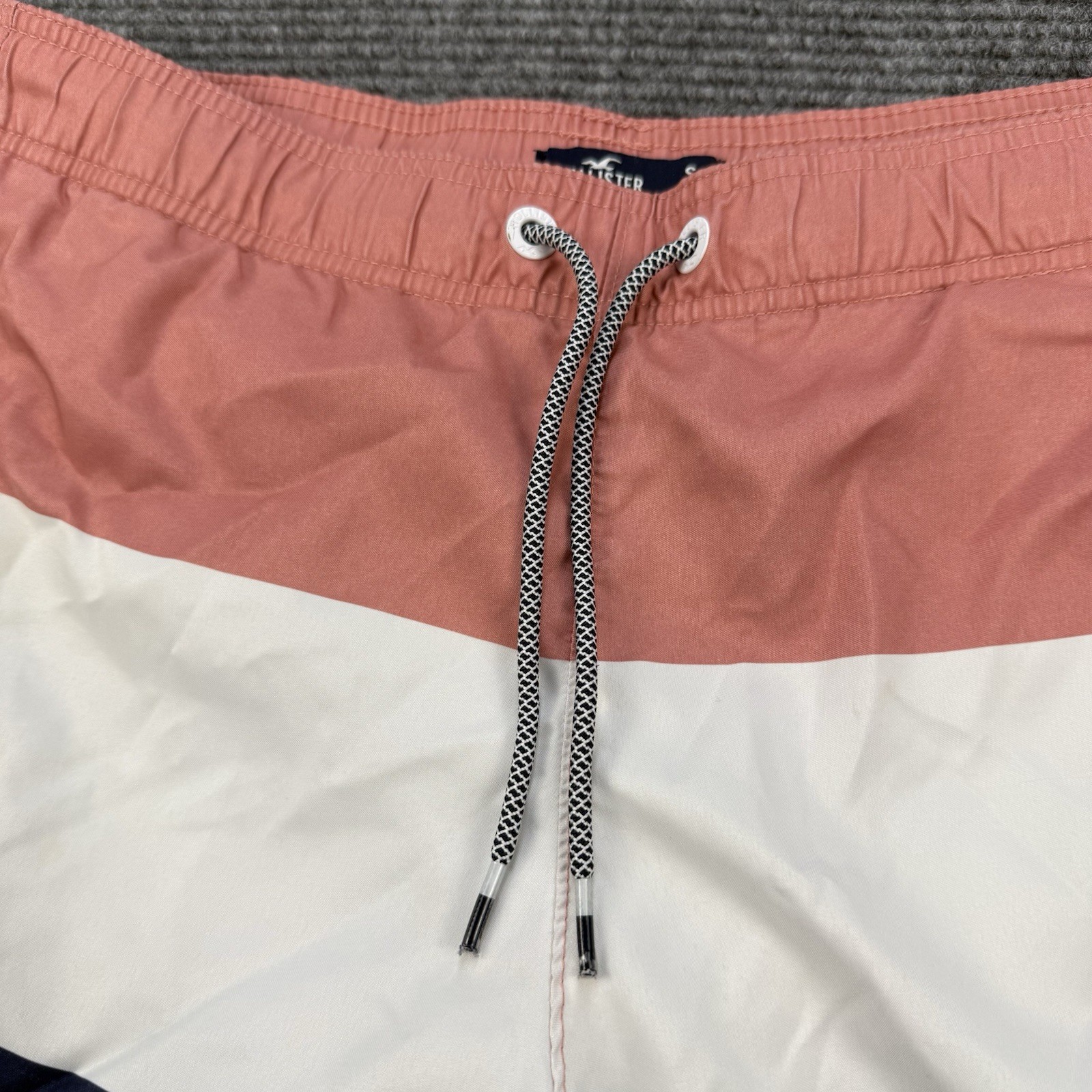 Hollister Men’s Swim Trunks Size S Red White Blue Colorblock Mesh Lined