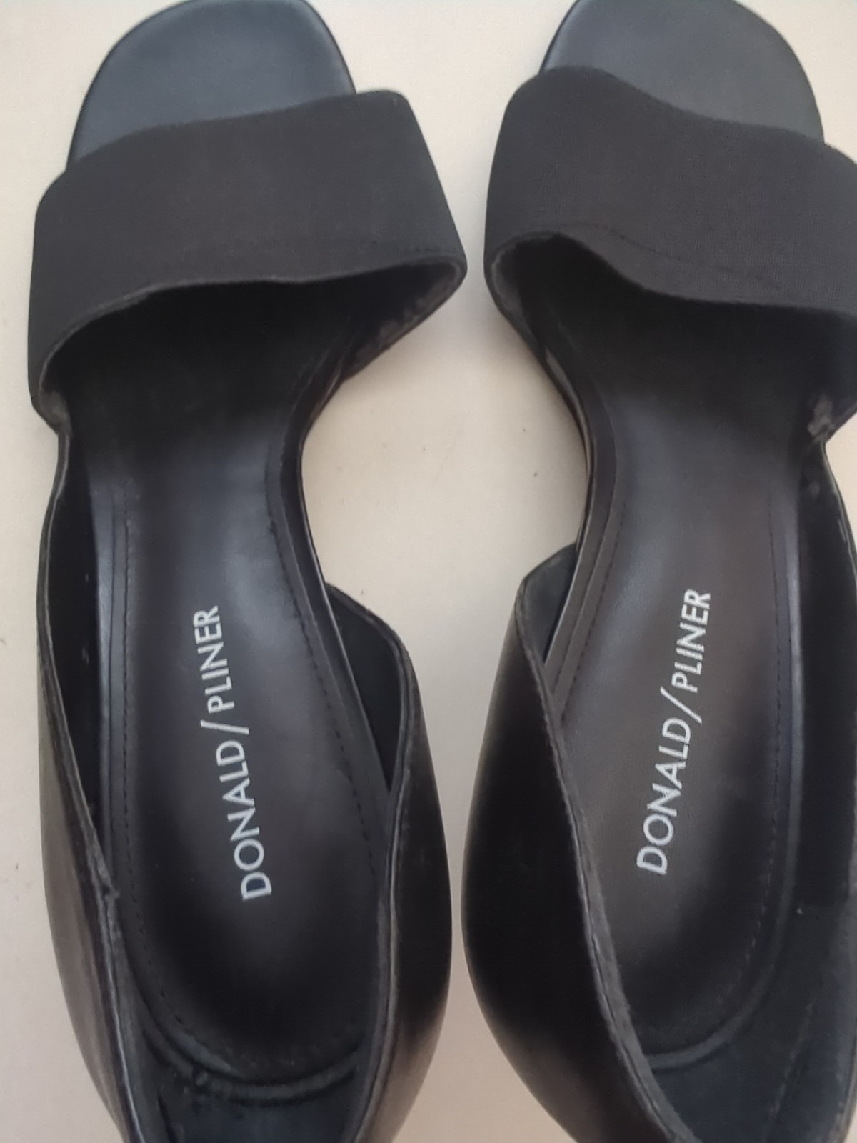 Donald Pliner Coro Black Elastic Fabric Textile Leather Heel Pump Shoes 9