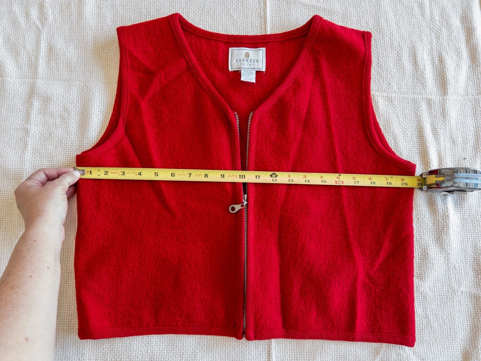 90s Express Tricot Vintage 100% Wool Full-Zip Red Sweater Vest Ladies One Size B