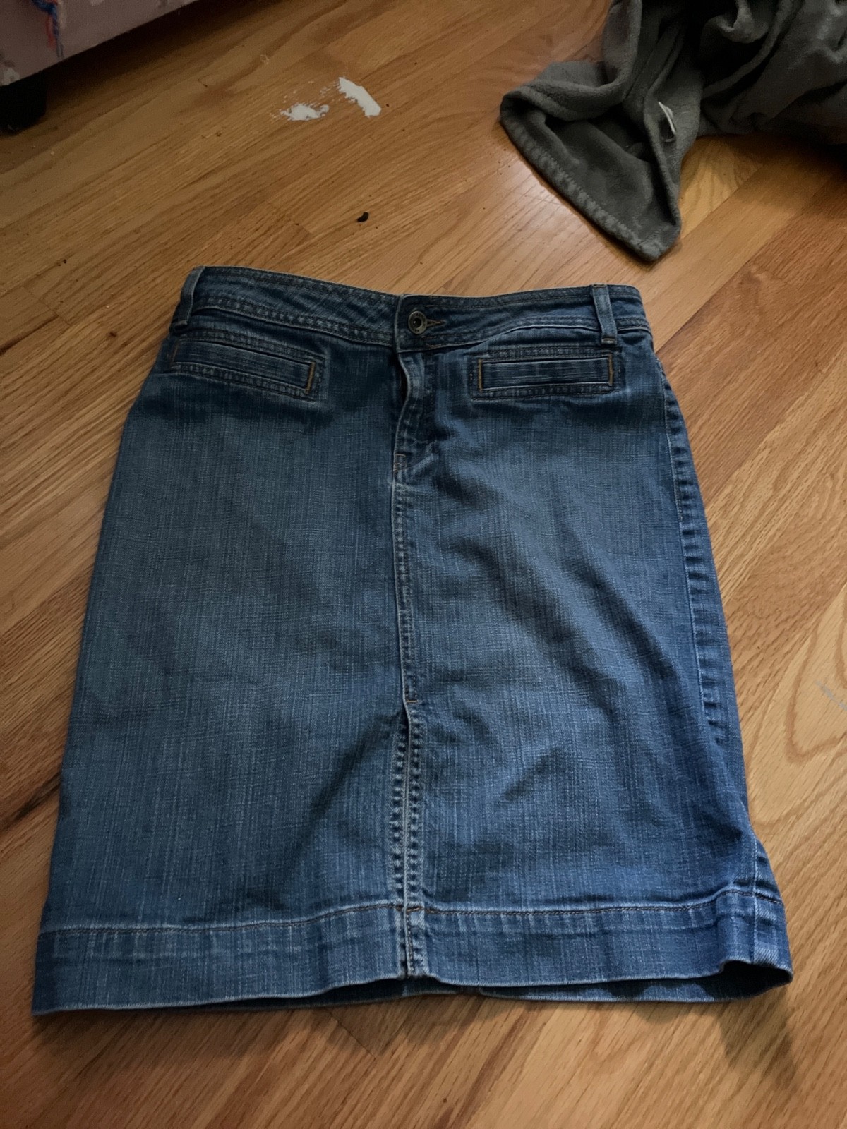 Banana Republic denim skirt