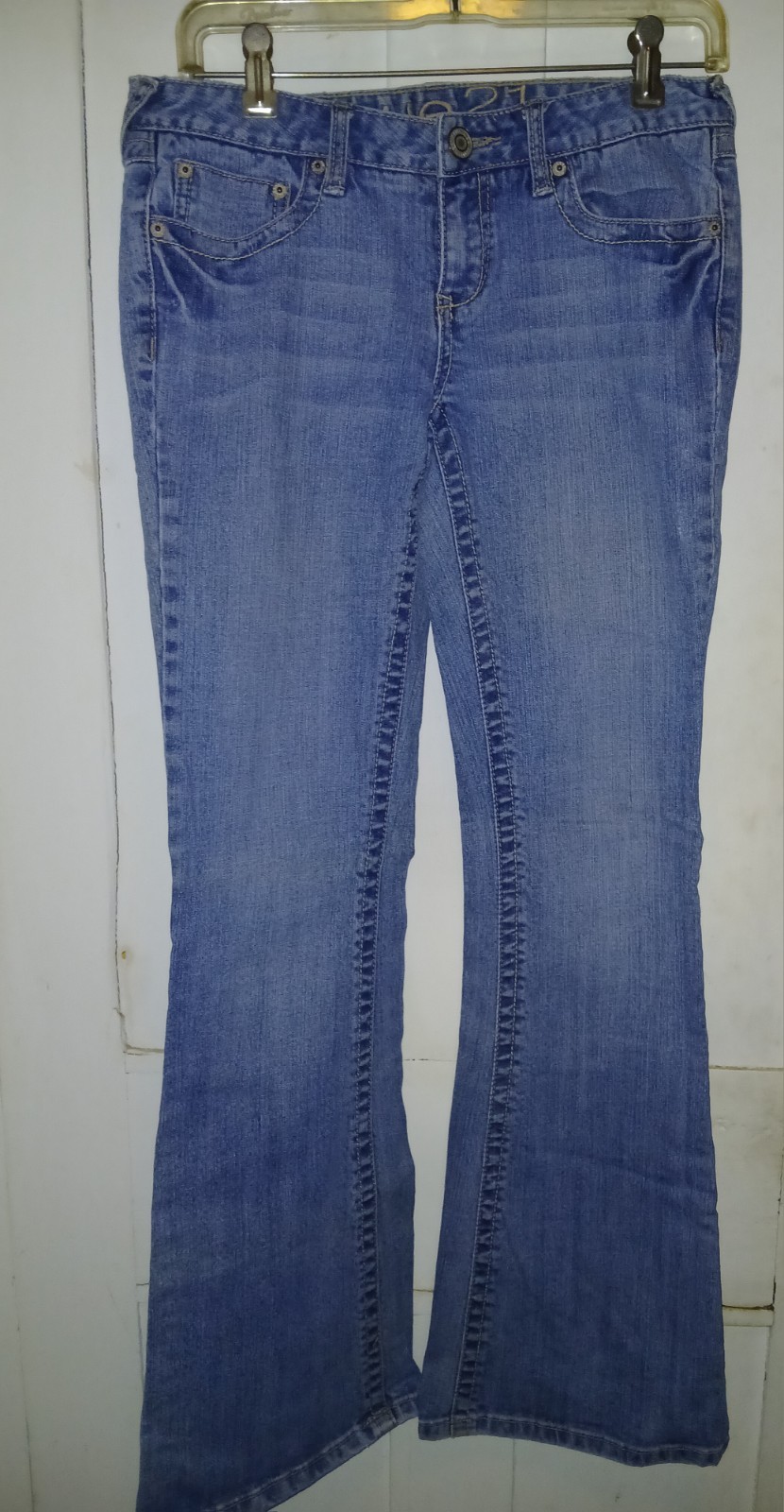 rue21 Stretch Medium Wash Blue Denim Flared Jeans Embroidered 5-Pocket