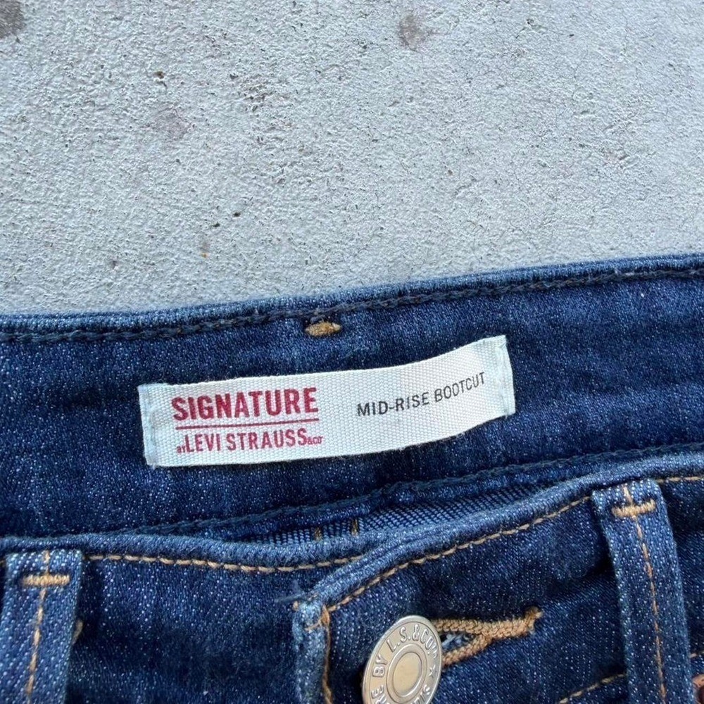 Mid-rise bootcut Levi’s jeans