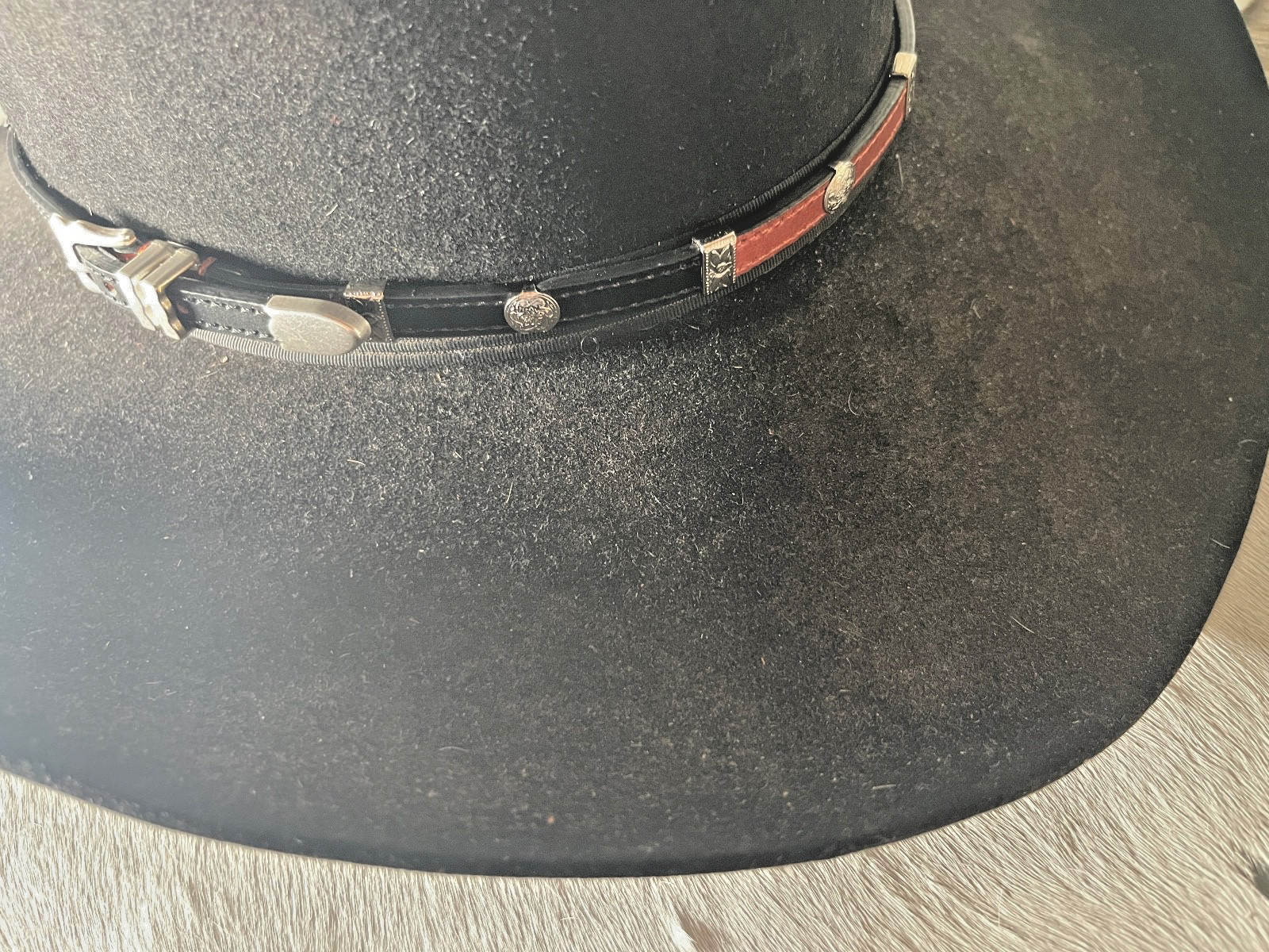 Western Unisex Hatband 27.5 x 3/8 in Leather Concho Belted Cowboy Rodeo Horse BB