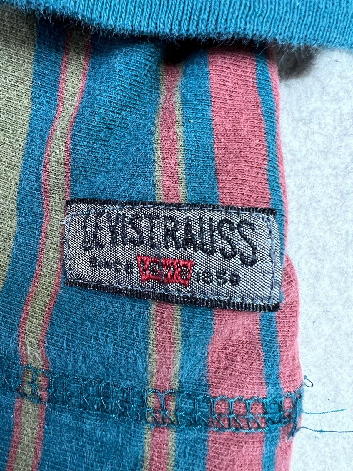 Vintage 90’s Levi’s Henley Shirt Mens Large Multicolor Stripe Cotton Long Sleeve