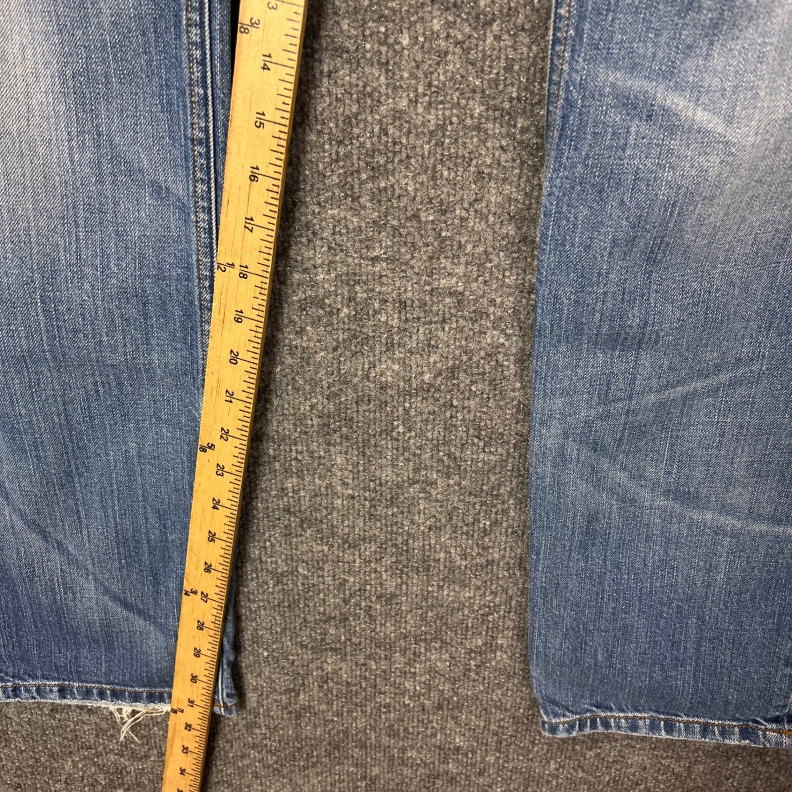 Diesel Jeans Larkee W33 L32 Blue Good Straight Leg Button Fly Distressed Denim