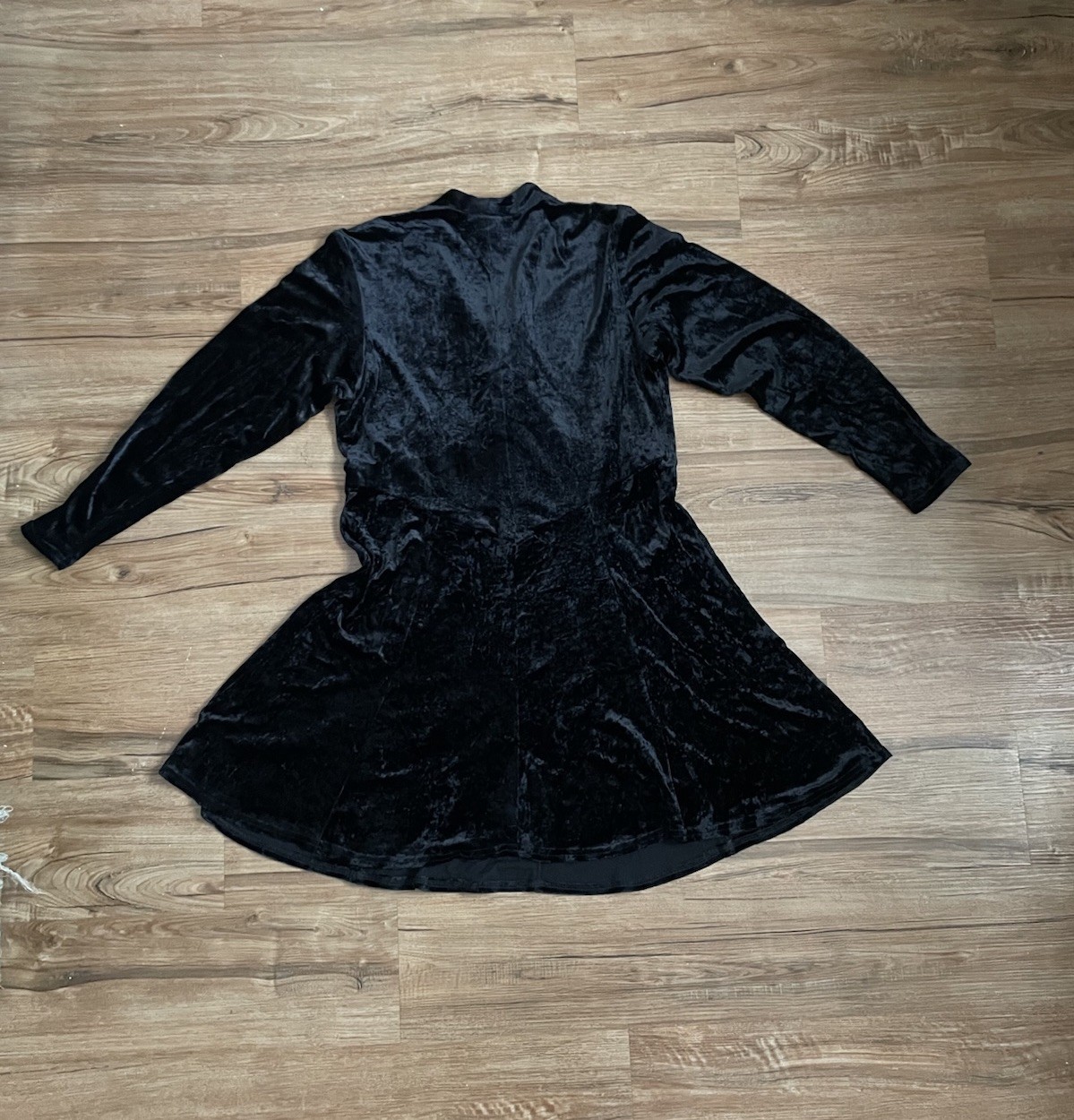 90s Vintage Carole Little Black Velvet Long-Sleeve Dress Size 12 – Made in USA