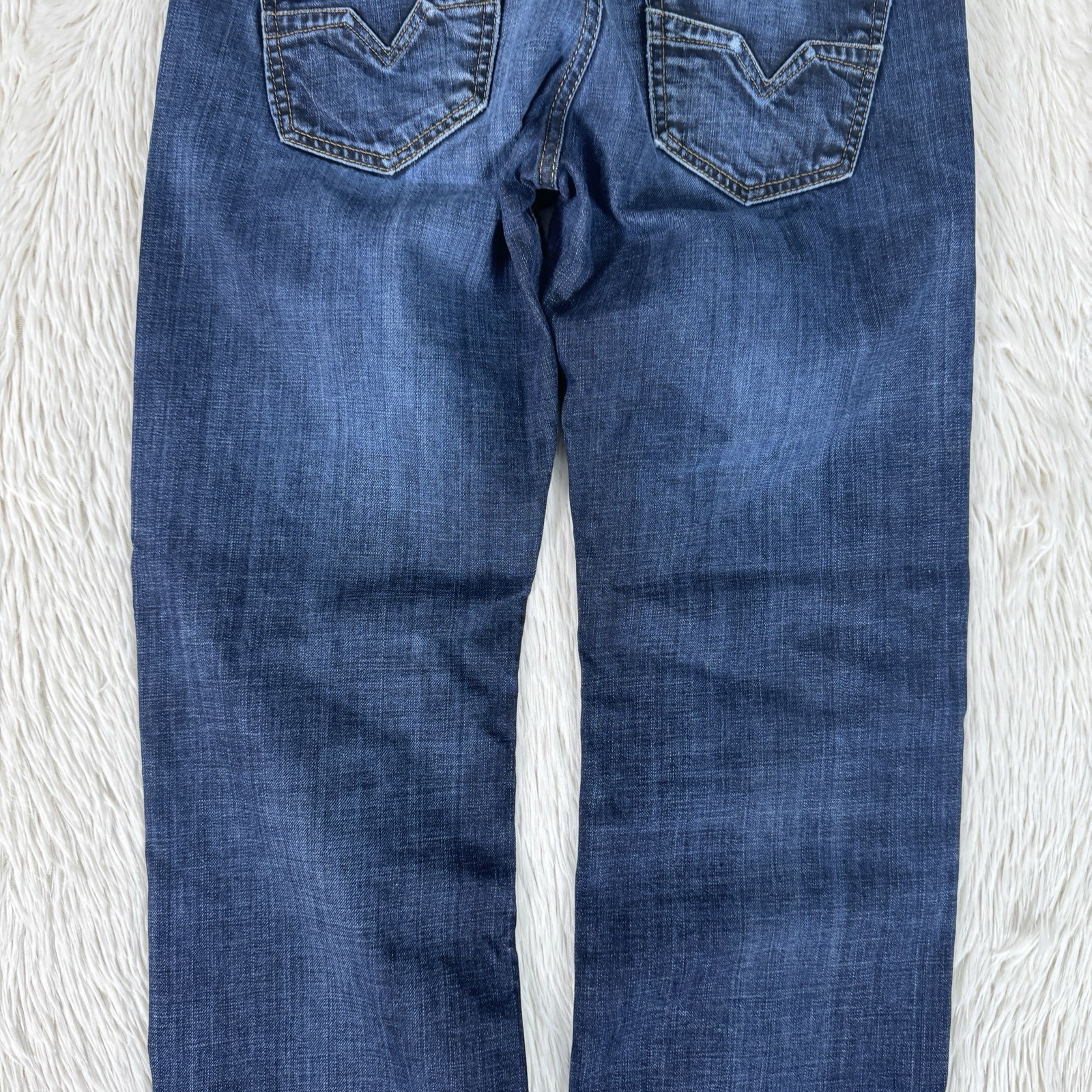 Diesel Industry Larkee Blue Dark Wash Mid-Rise Straight Leg Denim Jeans Men’s 33