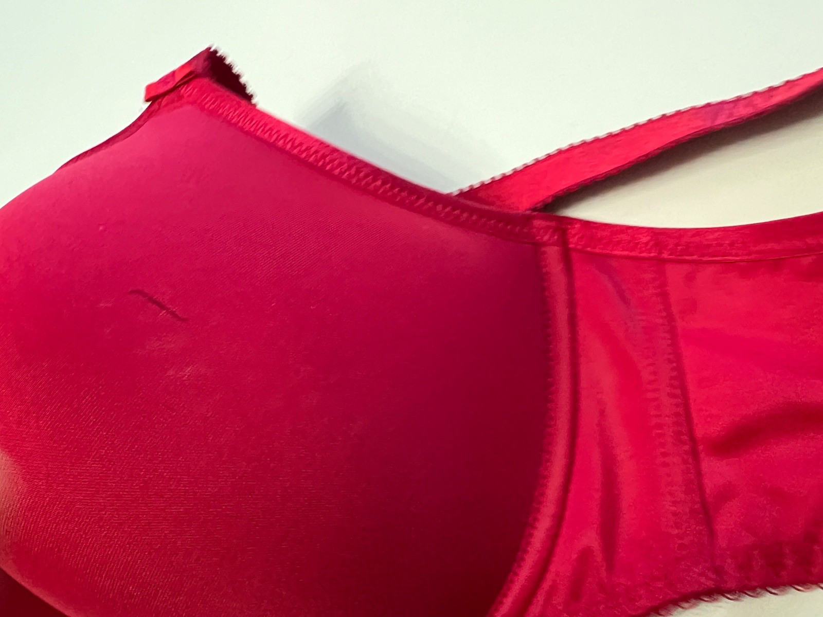 Fantasie 40DDD Essentials Spacer Moulded T-Shirt Bra NWOT 101310 -INK CUP MARK-