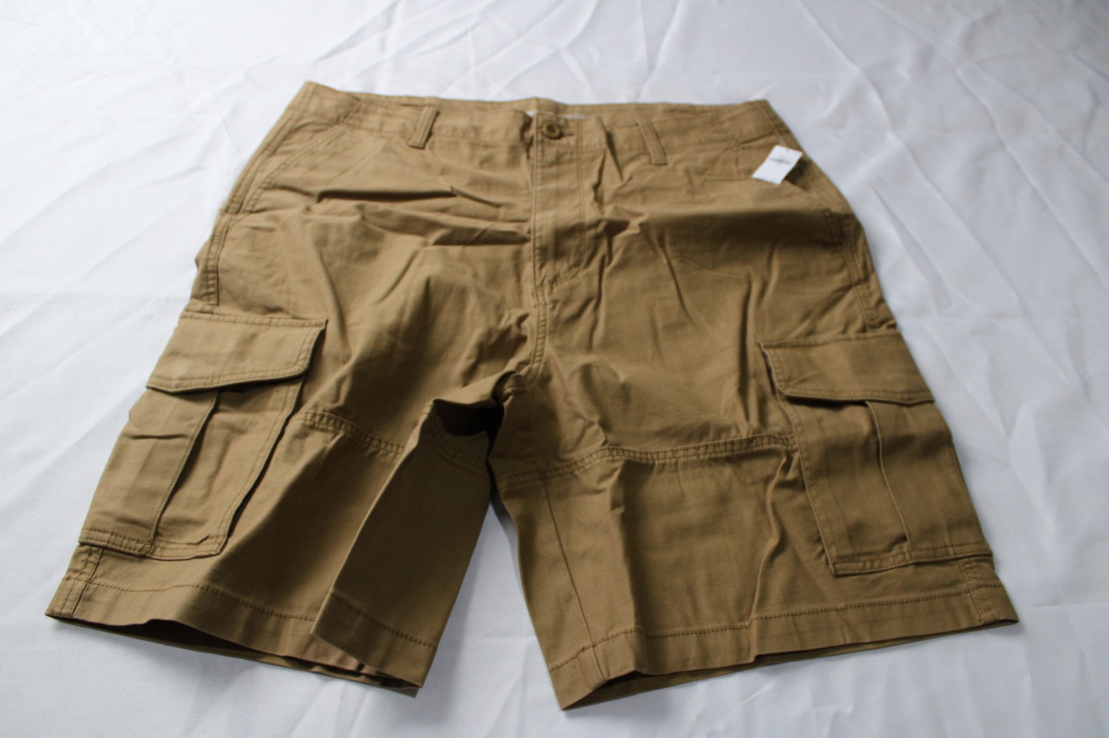 Old Navy Men’s 90’s Loose Lived-In Cargo Shorts JL3 Doe A Deer Size 38 NWT