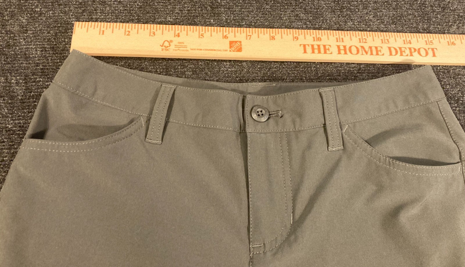 Eddie Bauer Cargo Shorts Women’s Size 4 Gray 6″ Inseam Lightweight Outdoors