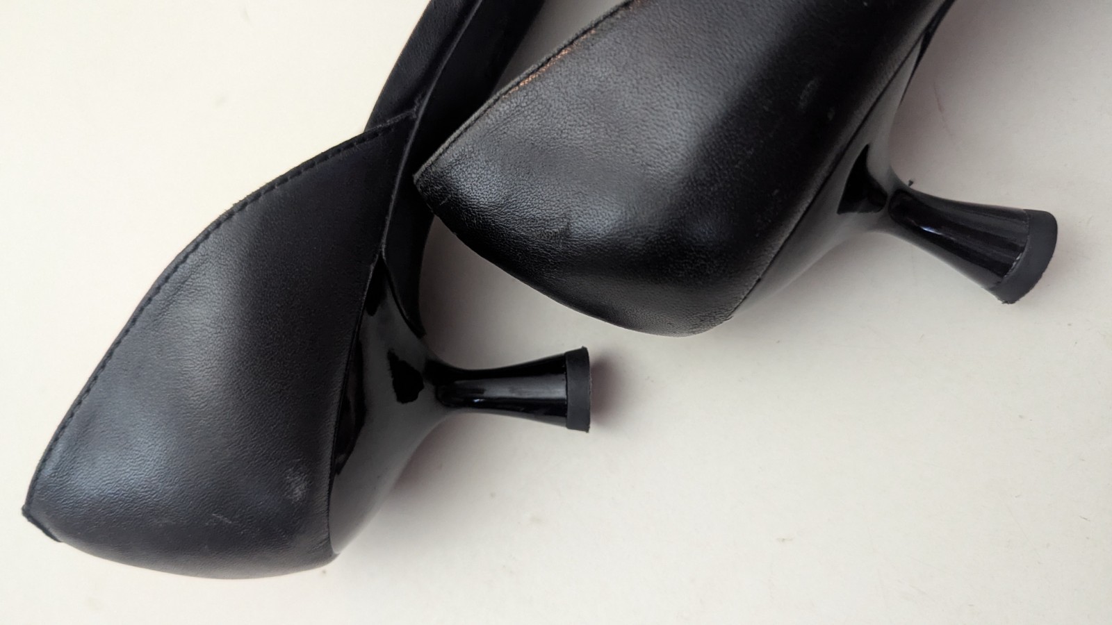 Donald Pliner Coro Black Elastic Fabric Textile Leather Heel Pump Shoes 9