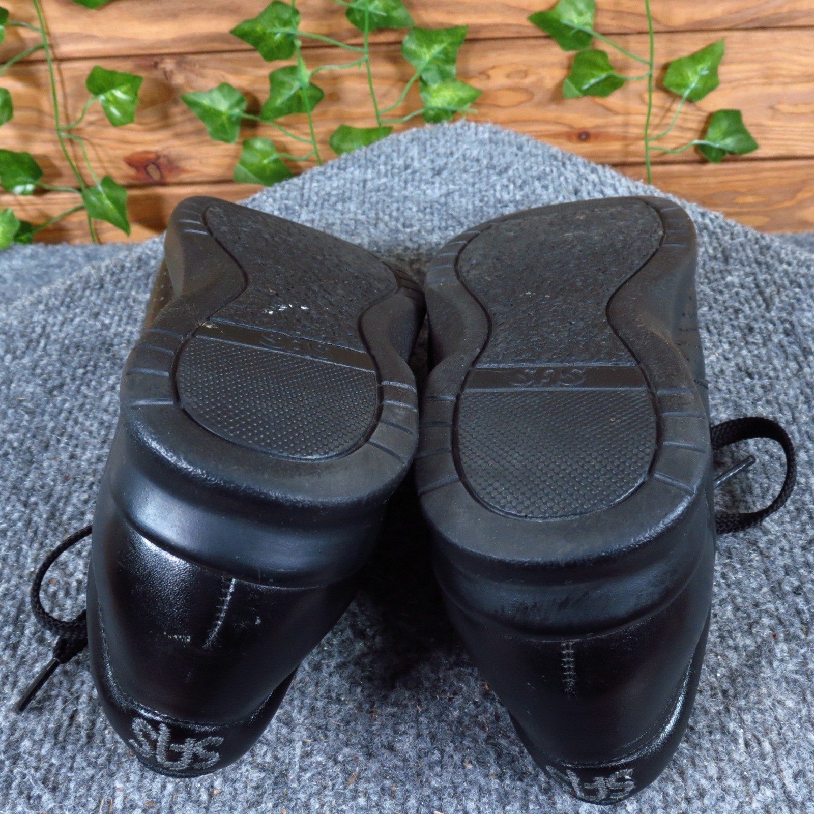 SAS Free Time Women Casual Walking Shoe Size 6 Comfort Daily Wear Black Leather