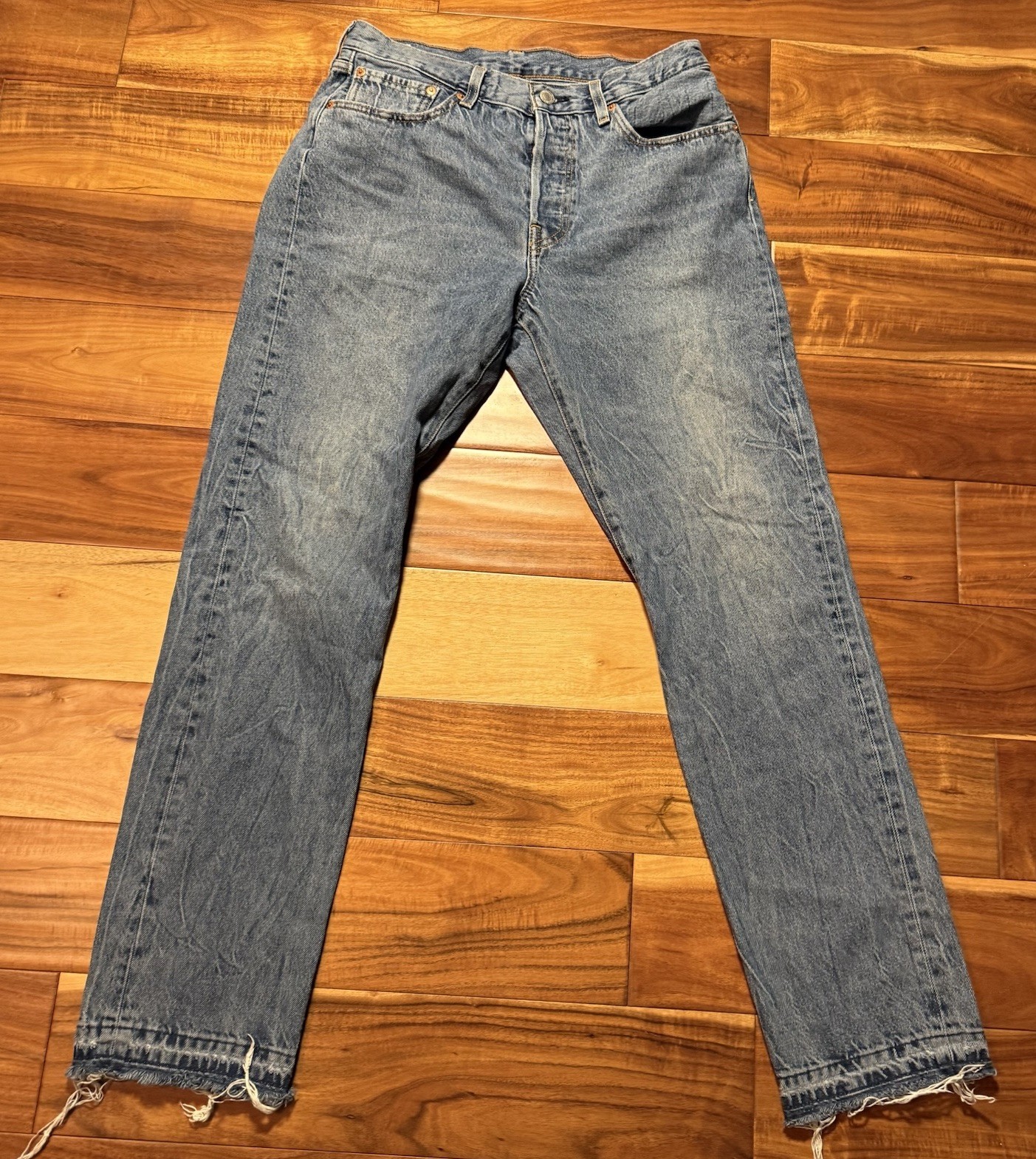 Levi’s Men’s 501 Premium Jeans 31×32 Blue Button Fly Straight Leg Salvaged Denim