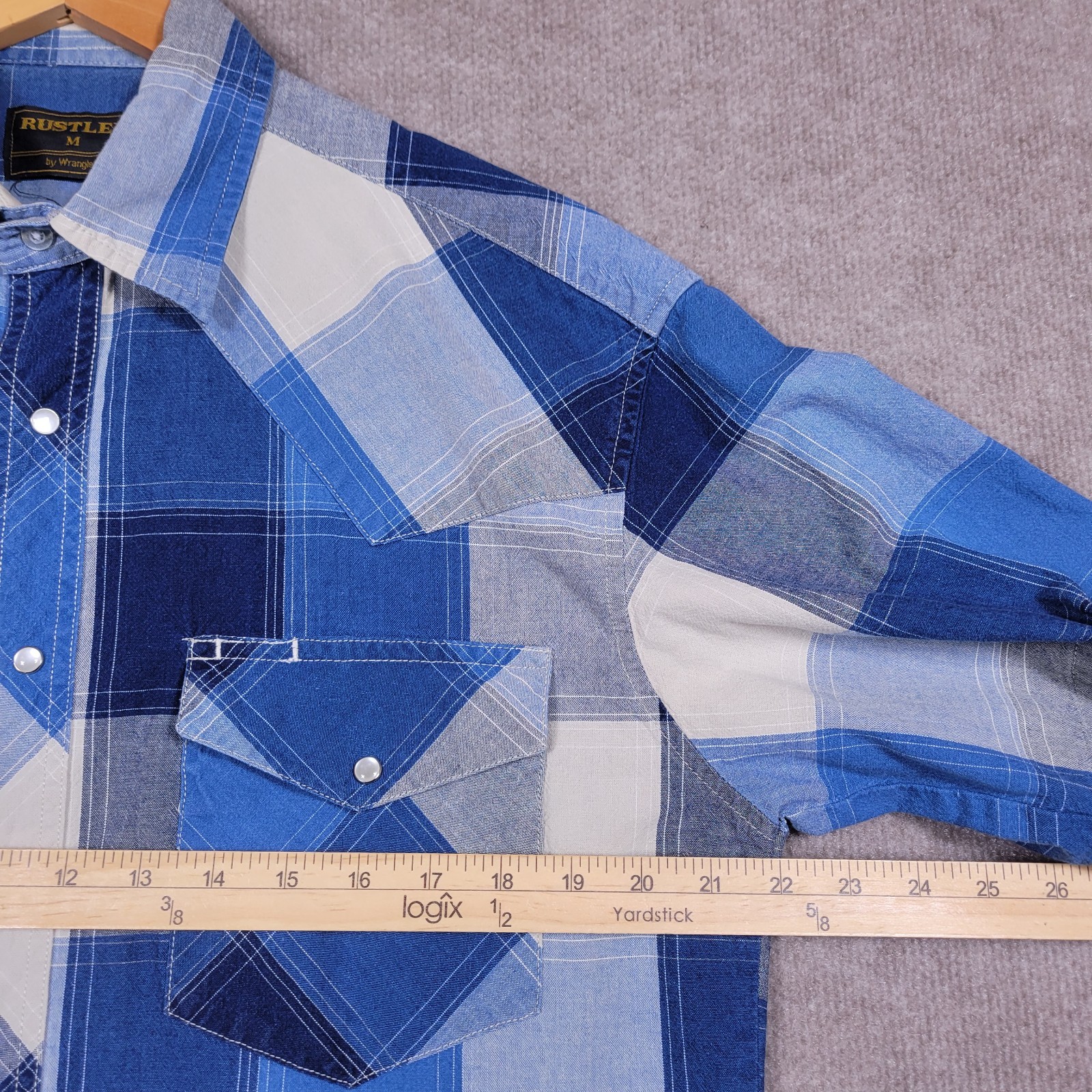 RUSTLER BY WRANGLER Shirt Men’s Medium Pearl Snap Shortsleeve Blue Plaid Western