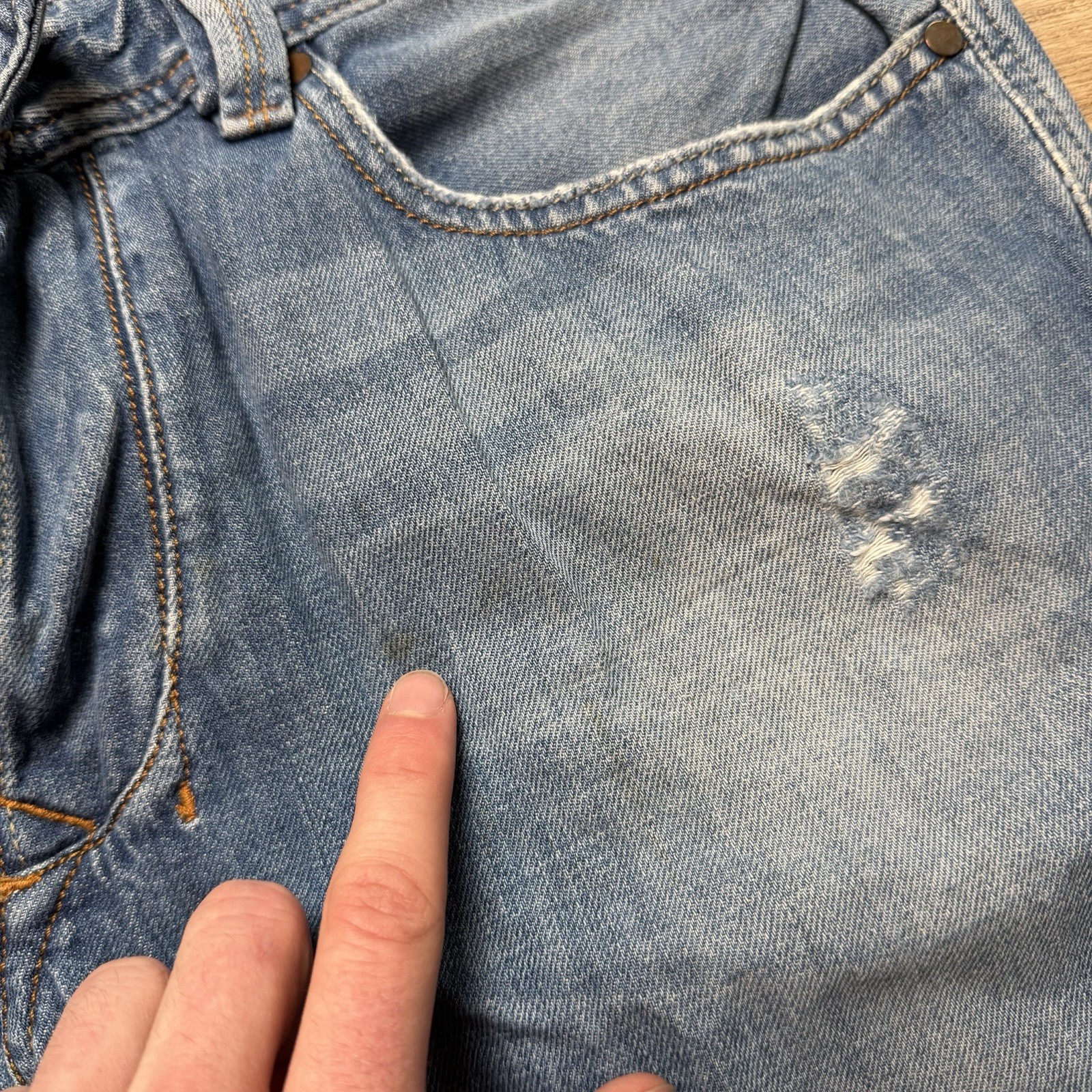 Diesel Larkee-T Jeans Men 33×34 Blue Regular Tapered Distressed Denim 008V1