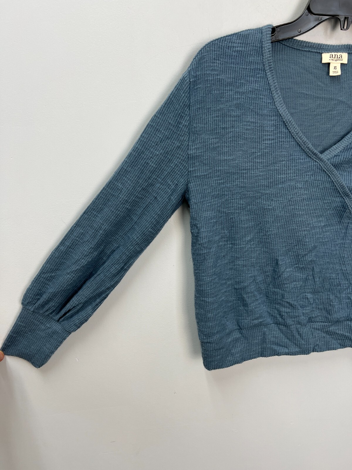 A.N.A Blue V-Neck Long Sleeve Shirt Women’s Size XS Ribbed