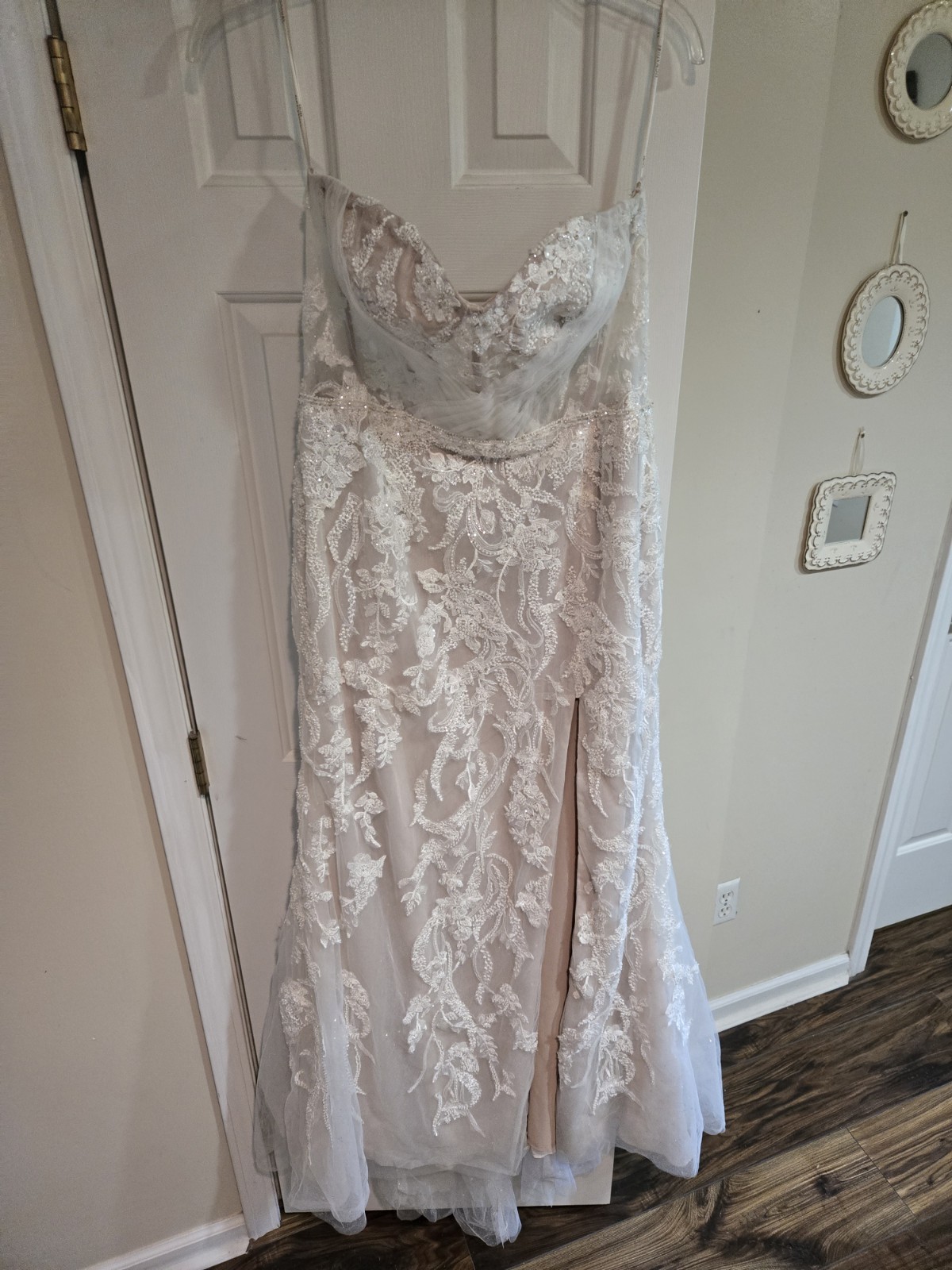 Beautiful Wedding Dress Size SEE Measurements