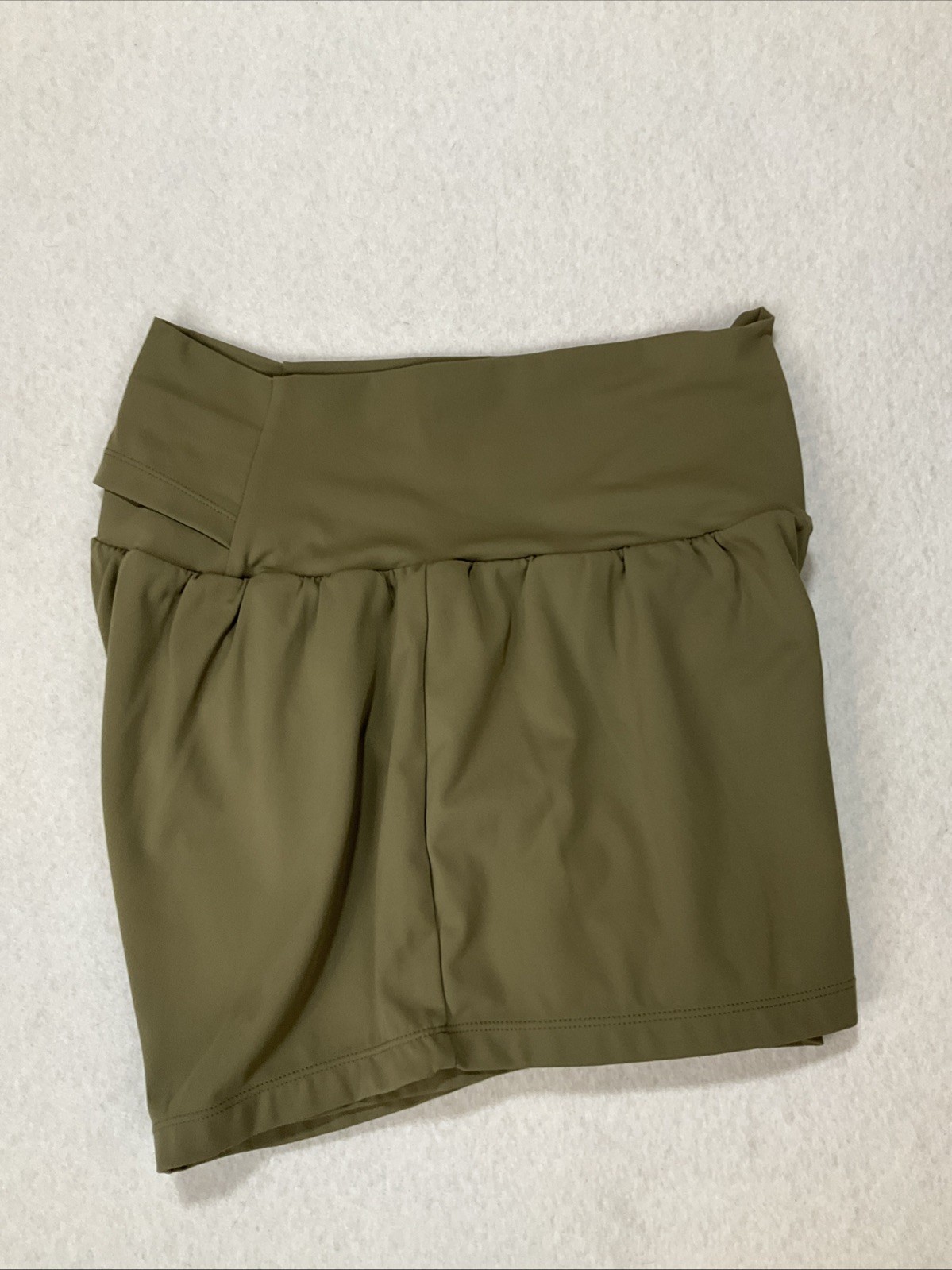Halara High Waist Flowy Active Shorts Double Layer Medium Athletic Tennis Green