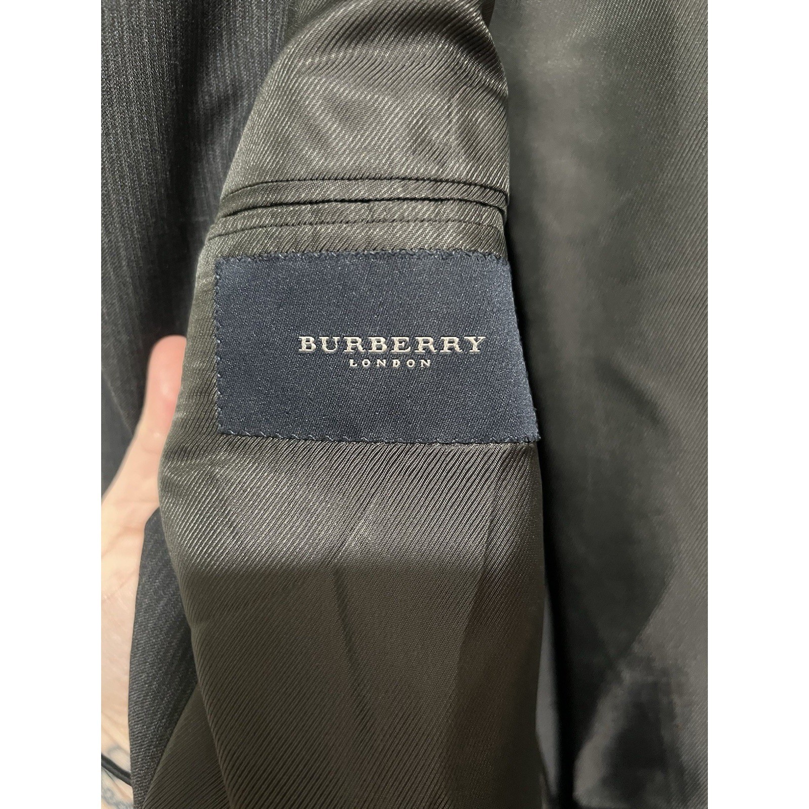 Men’s Burberry Suit Size 46 Regular