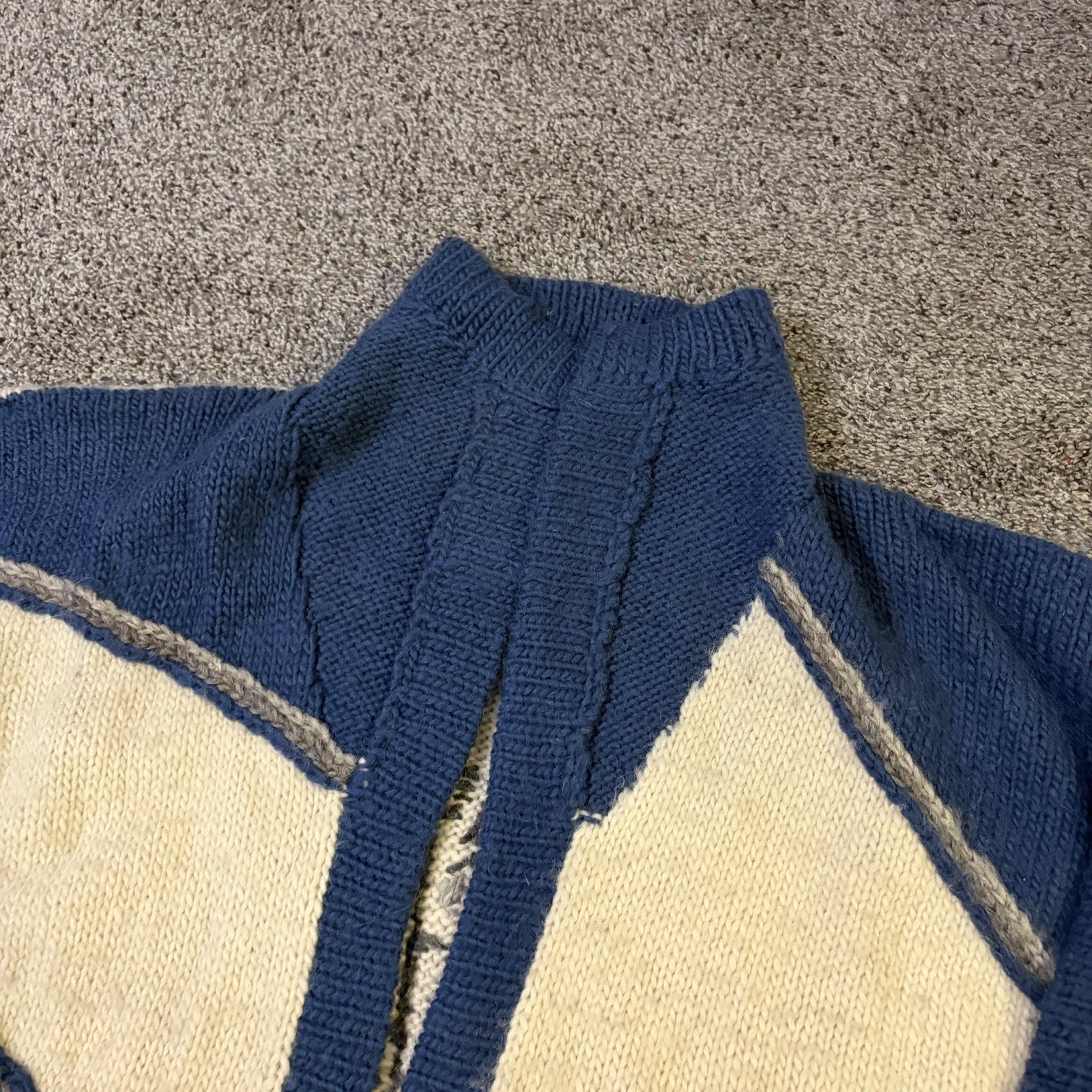 Vtg Dobrila Cardigan Sweater Sz L Hand Knit Embroidered 100% Wool Sirogojno READ