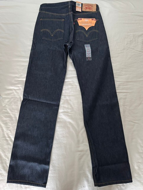 Levi’s Men’s 501 Original Shrink to Fit Denim Button Fly Classic Rise Jeans