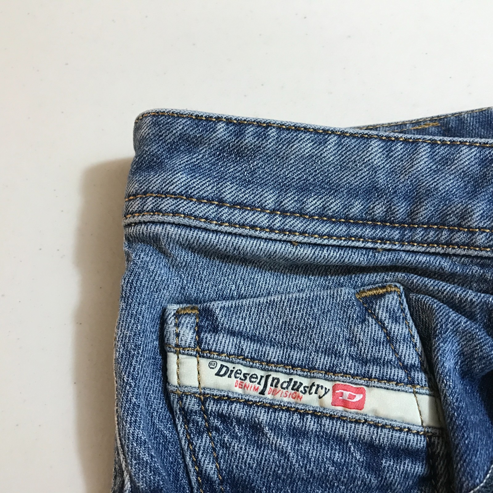 DIESEL Men’s Larkee-X Straight Denim Jeans Button-Fly Size 36 X 32