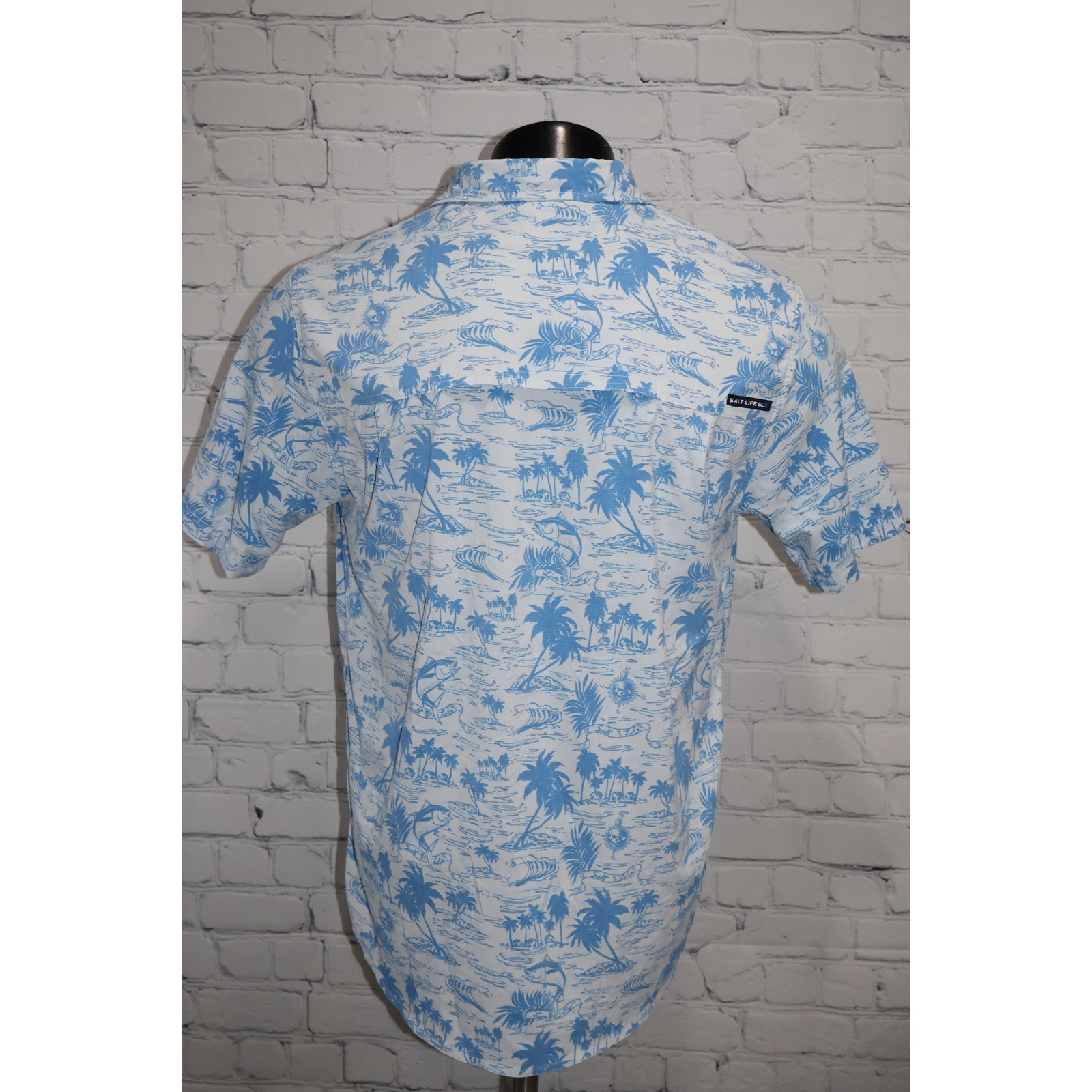 Salt Life SLX Performance Shirt Mens Medium Blue Toile Fishing Palm Tree Print