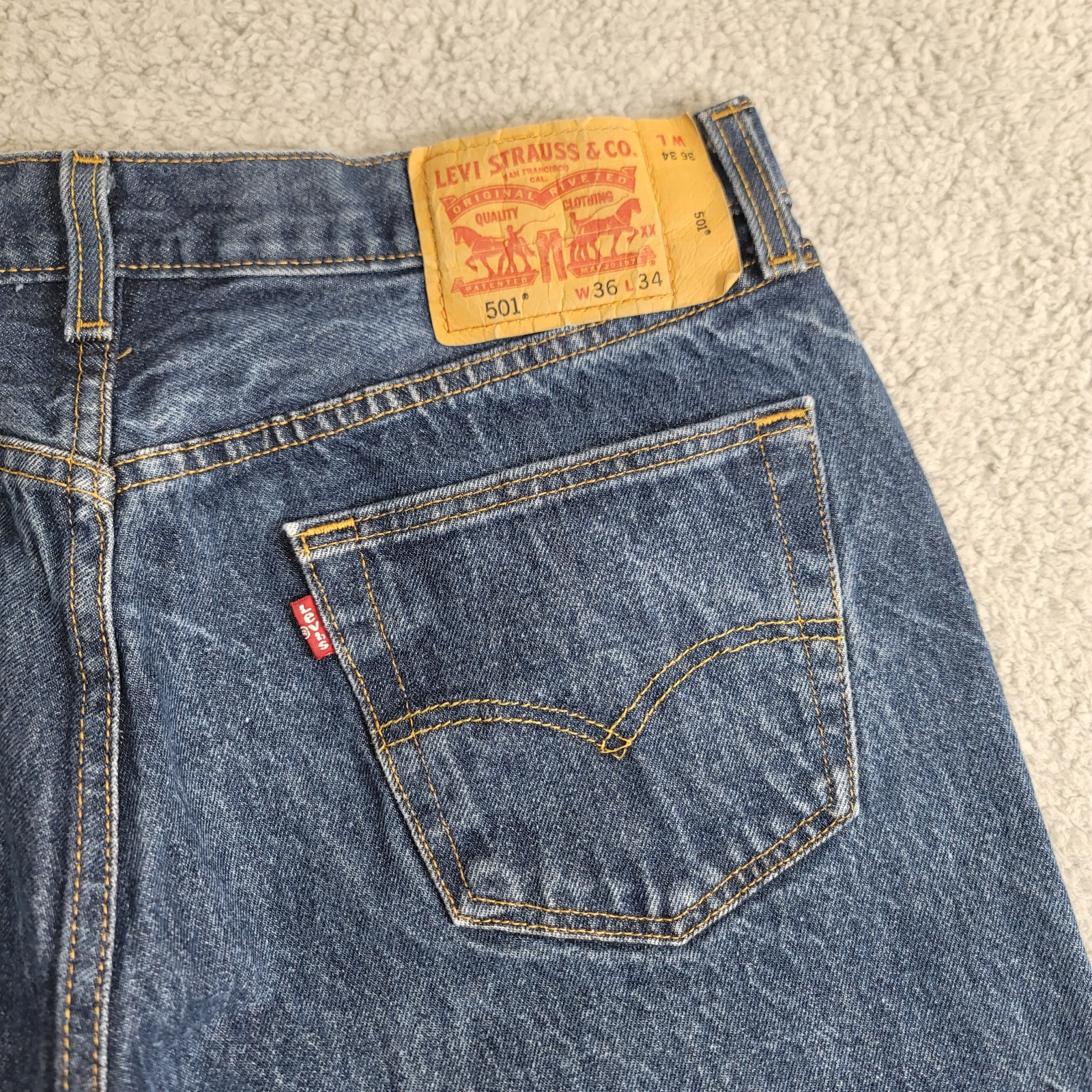 Levi’s 501 Original Shrink To Fit Jeans Men’s 33×30 Blue Button Fly Denim