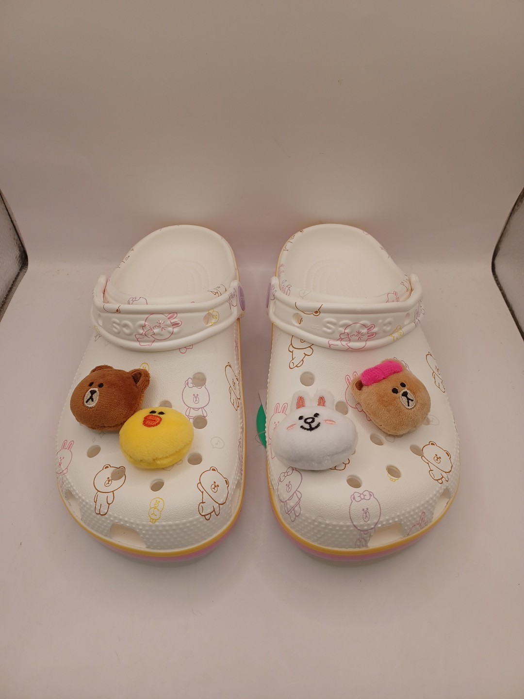 NEW Crocs Line Friends Classic Size Men 4 Women 6 US
