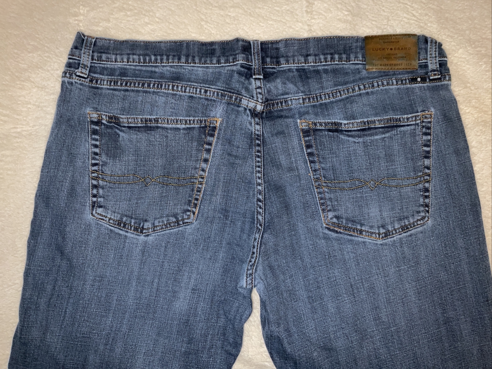 LUCKY BRAND Mens “221 Straight” Denim Jeans ~ 98% Cotton 2% Elastane~ 40×30
